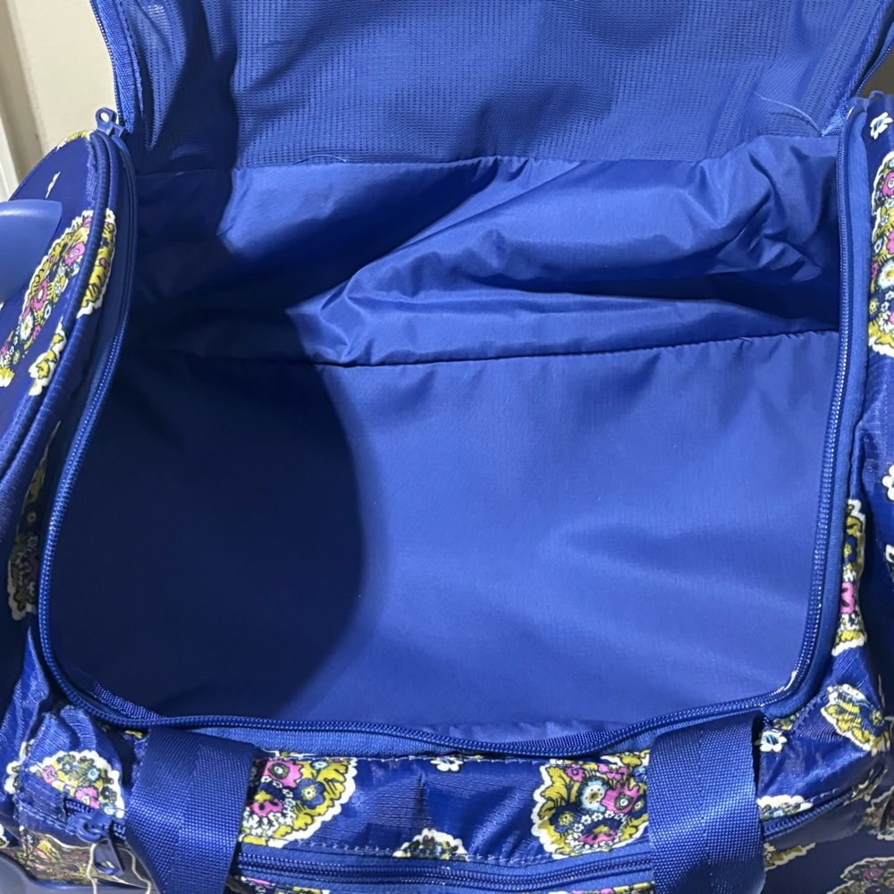 ❤️Vera Bradley Adair Rolling Duffel Bag - Picture 11 of 11